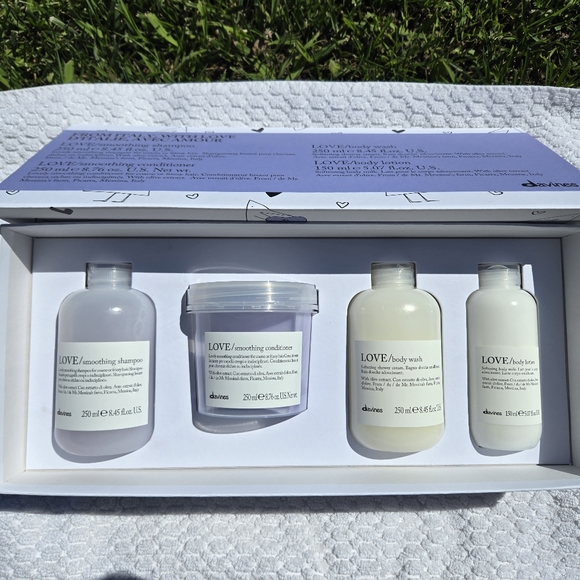 Davine Love/ soothing shampoo conditioner bodywash and body lotion.